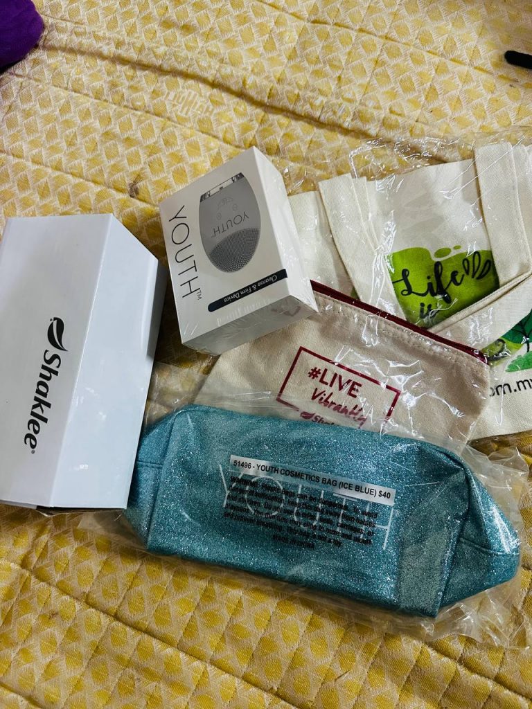 Antara free gift yng saya dappat worth rm 200 juga ni